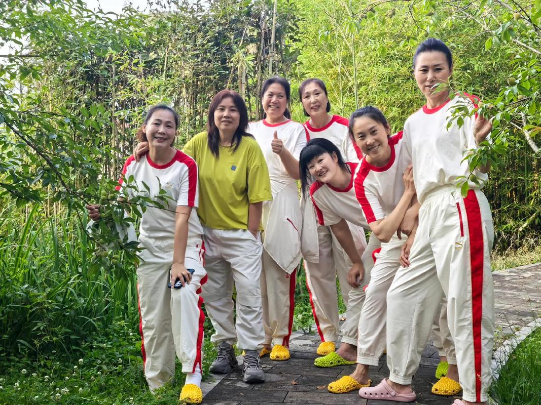 他和她的孤独情事：他 推荐视频