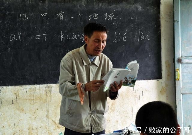 借东西的小人阿莉埃蒂 视频主图