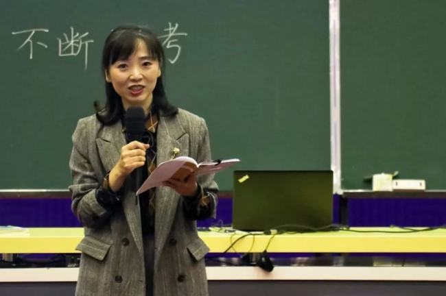 夏夜迷城 推荐视频