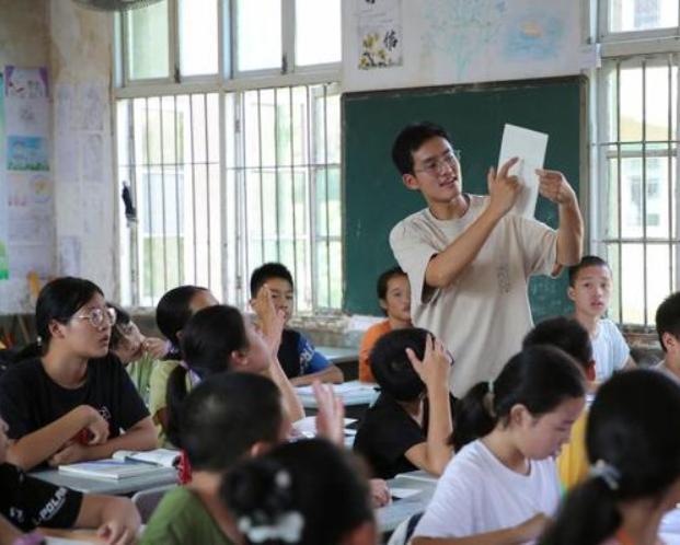 假证人 推荐视频