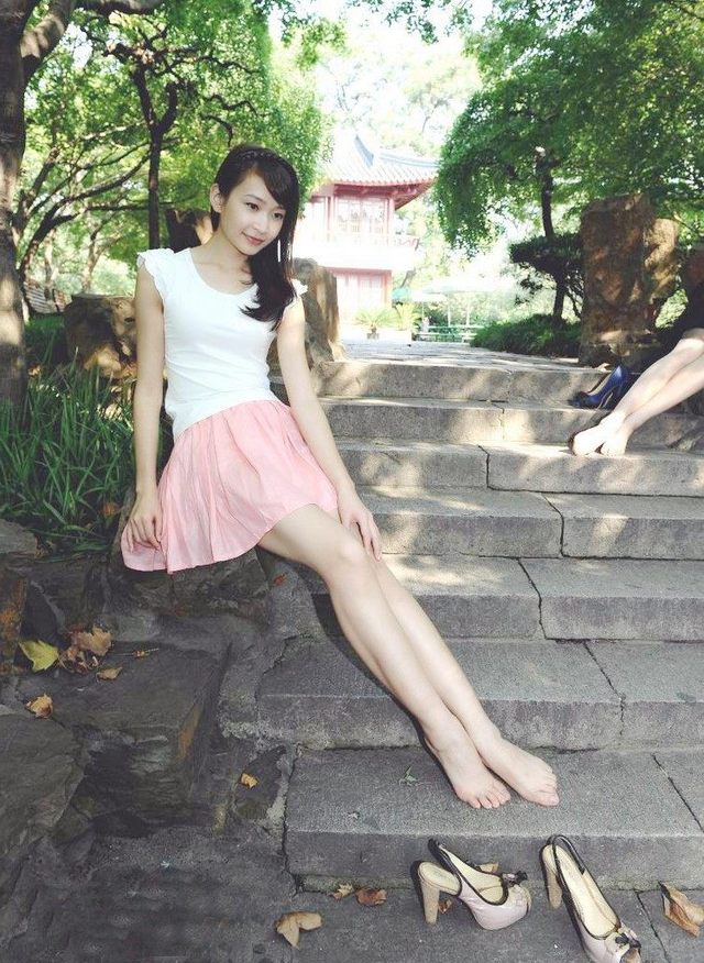 哭泣的石头 视频主图