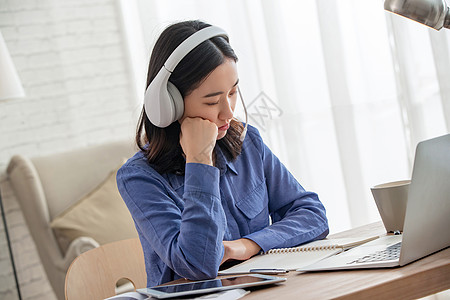 修女有枪 推荐视频