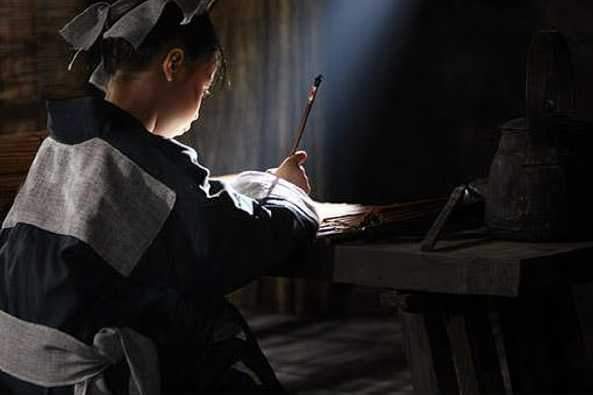 一块大红布 视频主图