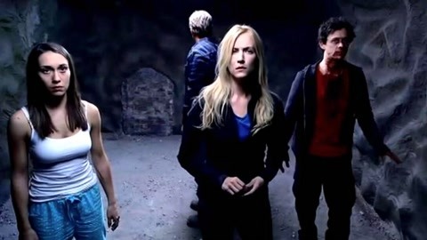 令人毛骨悚然的同居 推荐视频