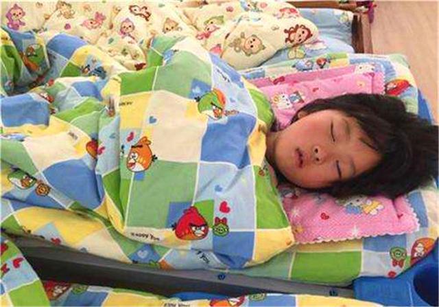 七月八月 视频主图