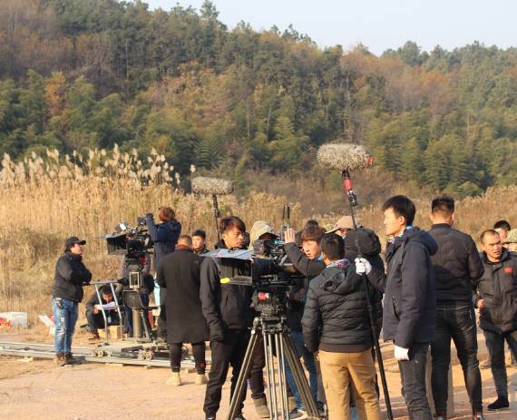 亿万少年的顶级机密 视频主图