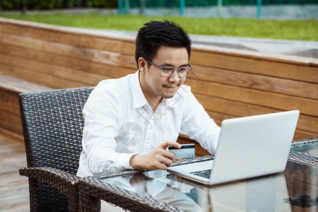 像男人一样思考 推荐视频